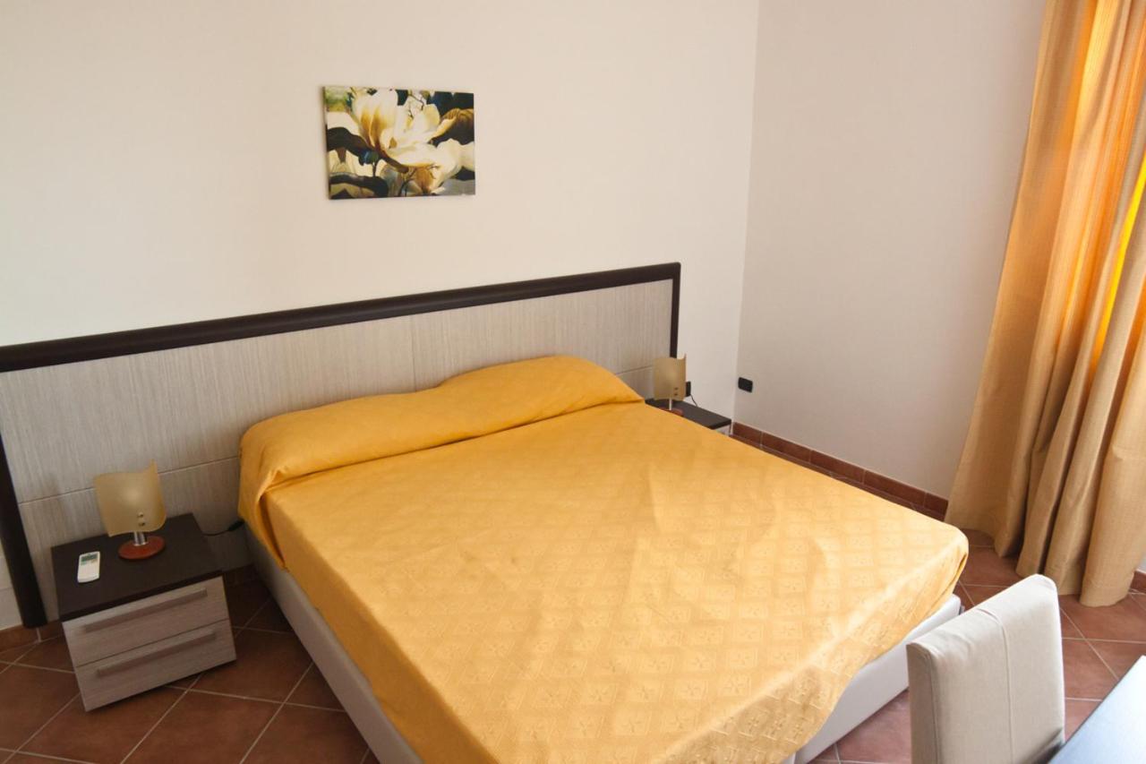 Appartamento I Tre Pini Pollica Esterno foto