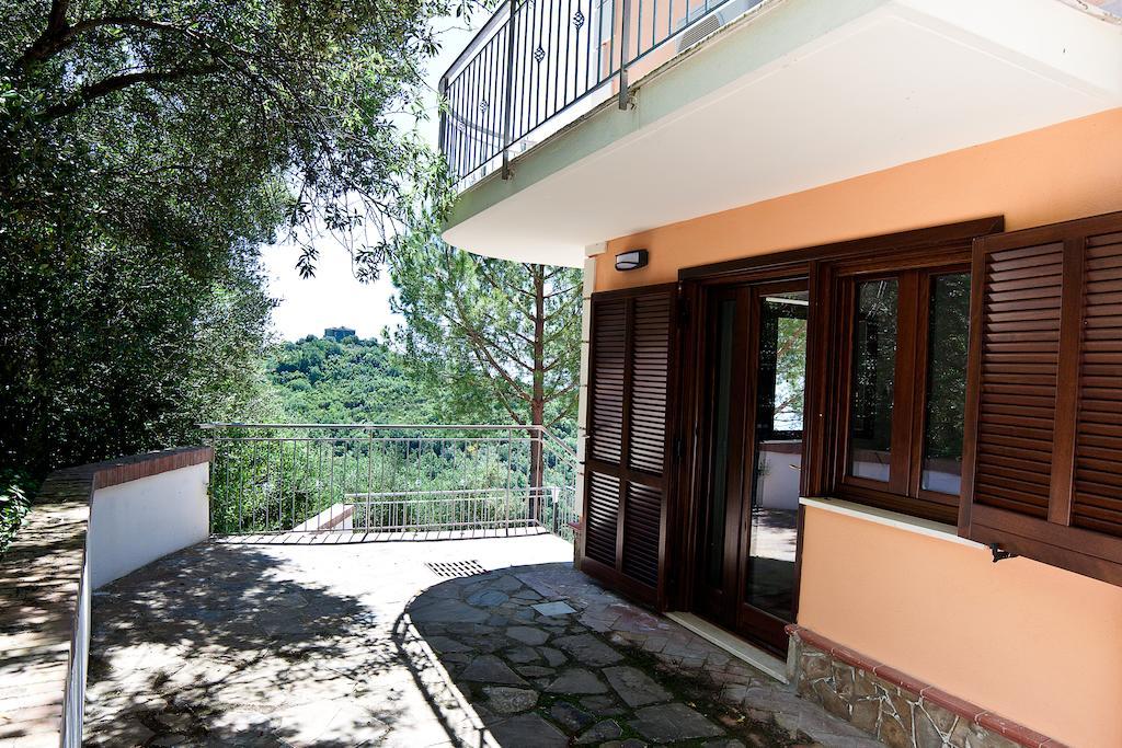 Appartamento I Tre Pini Pollica Esterno foto