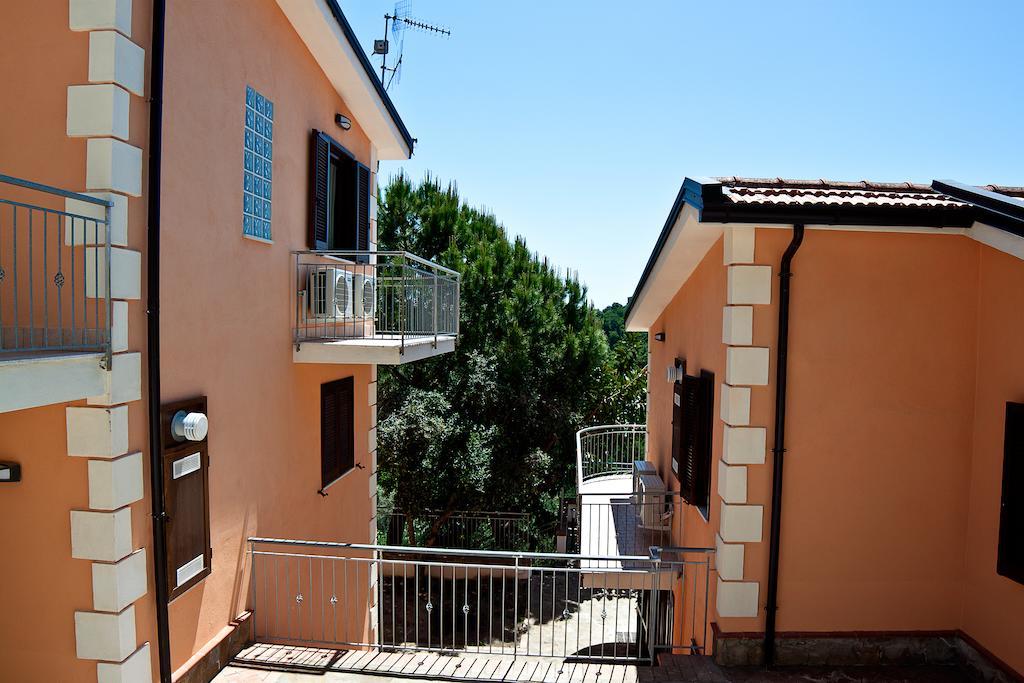 Appartamento I Tre Pini Pollica Esterno foto